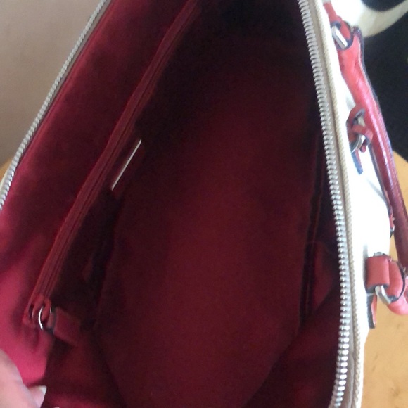 Women’s Handbags - Picture 5 of 6